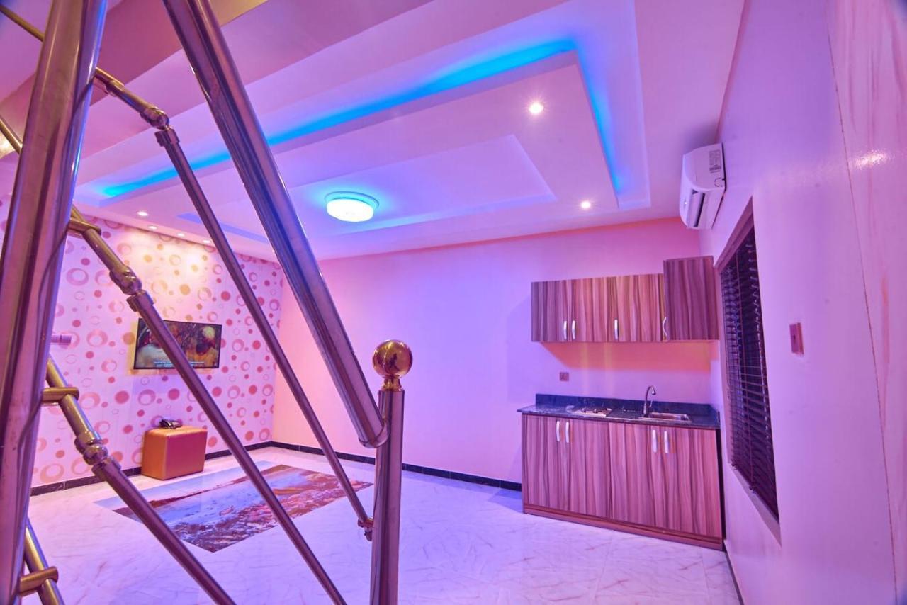 Double M Exquisite Suites And Lounge Lekki Ogombo Exterior foto